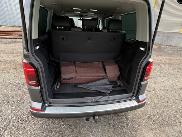 2022 Volkswagen Multivan T6 Рестайлинг, серый, 8500000 рублей - вид 10