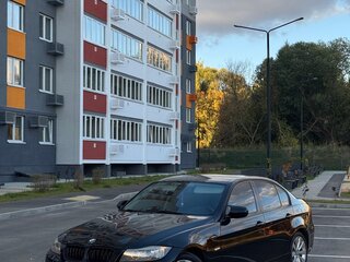 2010 BMW 3 серии 320i V (E90/E91/E92/E93) Рестайлинг, чёрный, 1000000 рублей, вид 2