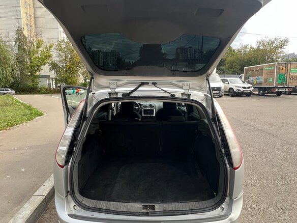 2009 Ford Focus II Рестайлинг, серебристый - вид 12
