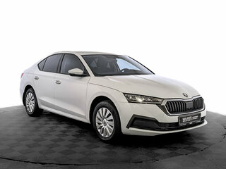 2021 Skoda Octavia IV (A8), белый, 1990000 рублей, вид 3