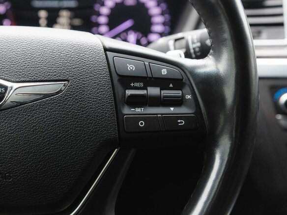 2019 Genesis G80 I, белый, 2500000 рублей - вид 16