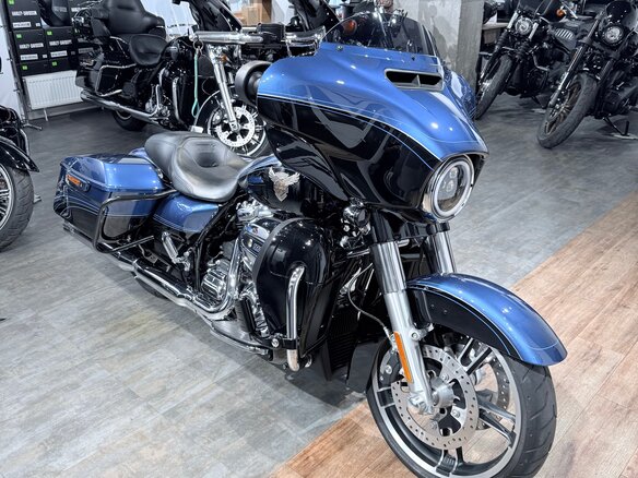 2018 Harley-Davidson Street Glide, синий, 1999000 рублей