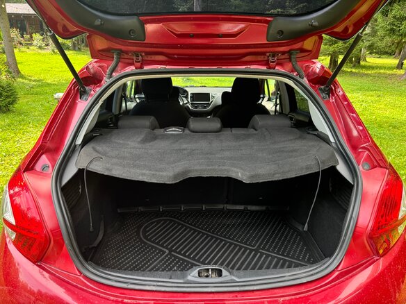 2013 Peugeot 208 I, красный, 505000 рублей - вид 12