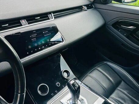 2019 Land Rover Range Rover Evoque II, чёрный, 3150000 рублей, вид 3