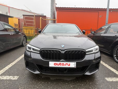 2023 BMW 5 серии 520i VII (G30/G31/G38) Рестайлинг, серый, 4890000 рублей, вид 3
