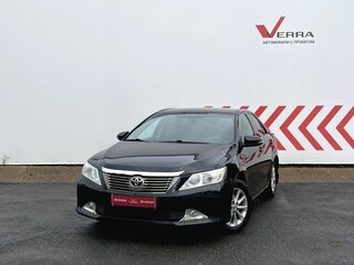 2013 Toyota Camry VII (XV50), чёрный, 1700000 рублей, вид 1