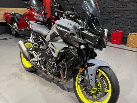 2017 Yamaha MT-10, серый, 1115000 рублей, вид 3