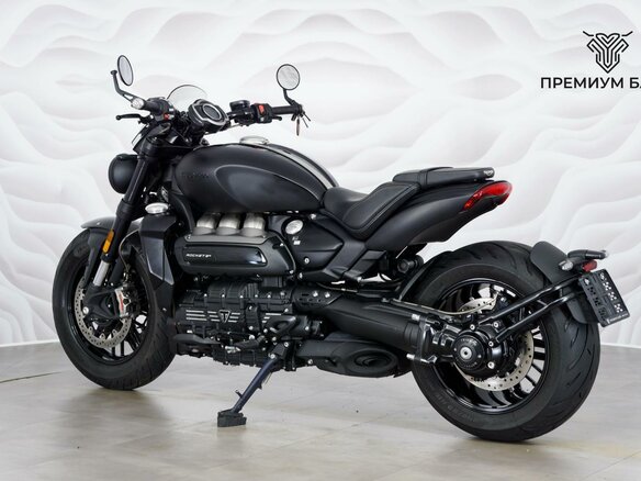 2022 Triumph Rocket 3, чёрный, 2299000 рублей - вид 7