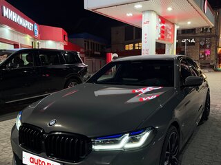 2021 BMW 5 серии 530d xDrive VII (G30/G31/G38) Рестайлинг, серый, 6500000 рублей, вид 4