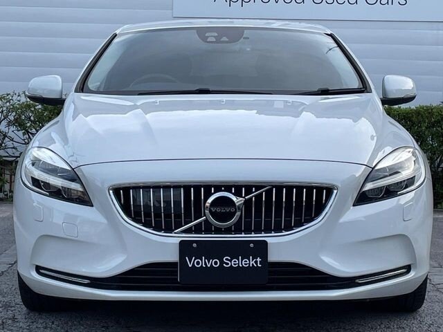 Открыть фотографии: Volvo V40 II Рестайлинг