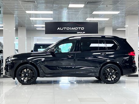 2026 BMW X7 40d I (G07) Рестайлинг, чёрный, 16999000 рублей, вид 4
