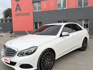 2013 Mercedes-Benz E-Класс 200 IV (W212, S212, C207) Рестайлинг, белый, 1800000 рублей, вид 2