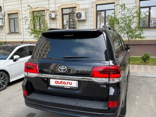 2019 Toyota Land Cruiser 200 Series Рестайлинг 2, чёрный, 7800000 рублей, вид 3