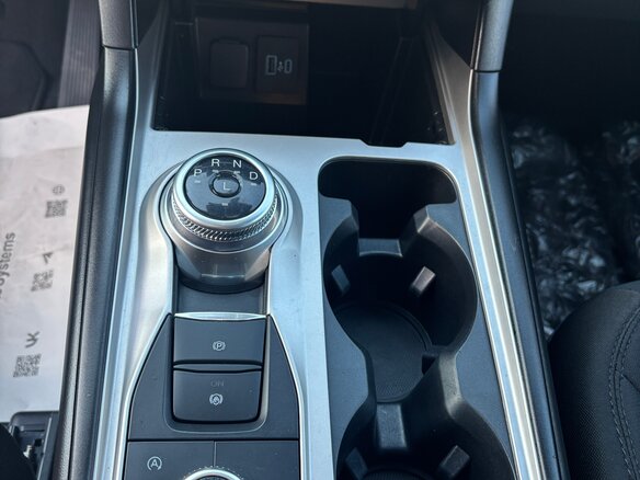 2021 Ford Explorer VI, чёрный, 4600000 рублей - вид 22