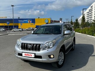 2012 Toyota Land Cruiser Prado 150 Series, серебристый, 2999000 рублей, вид 2