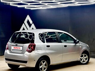 2009 Chevrolet Aveo I Рестайлинг, серебристый, 380000 рублей, вид 4