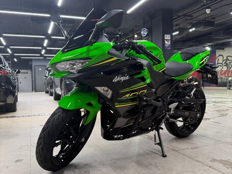 2022 Kawasaki Ninja 400, зелёный, 650000 рублей, вид 1