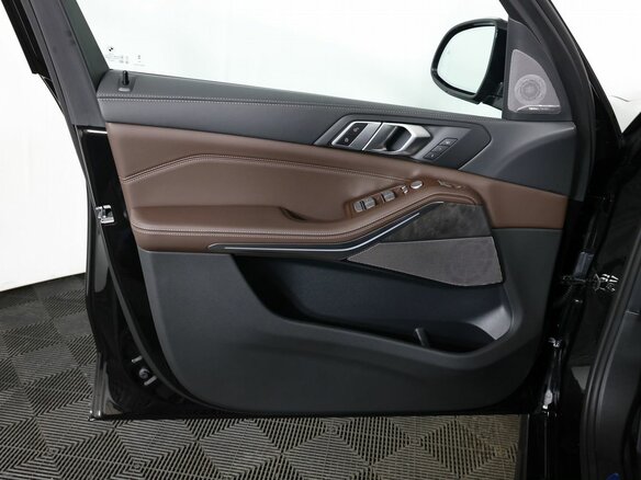 2026 BMW X5 Long 30Li IV (G05/G18) Рестайлинг, чёрный, 9980000 рублей - вид 9