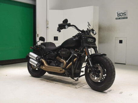 2019 Harley-Davidson Fat Bob, чёрный, 1470000 рублей, вид 3