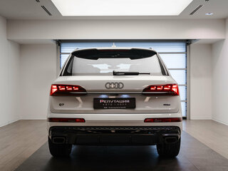 2025 Audi Q7 55 TFSI II (4M) Рестайлинг 2, белый, 12250000 рублей, вид 5