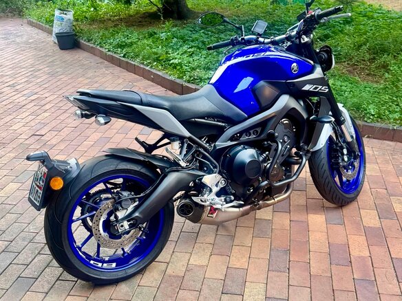 2020 Yamaha MT-09 (FZ-09), синий, 890000 рублей