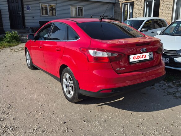 2012 Ford Focus III, красный - вид 5