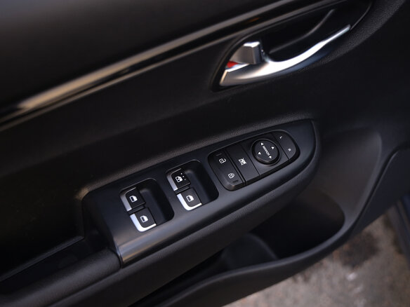 2020 Kia Rio IV, серый, 1399000 рублей - вид 23