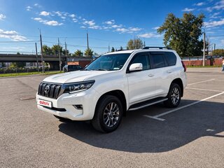 2019 Toyota Land Cruiser Prado 150 Series Рестайлинг 2, белый, 5639000 рублей, вид 1