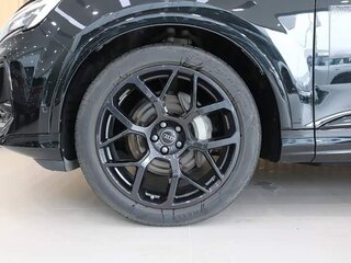 2024 Audi Q7 45 TFSI II (4M) Рестайлинг 2, чёрный, 7950000 рублей, вид 3