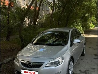 2011 Opel Astra J, серебристый, 549999 рублей, вид 2