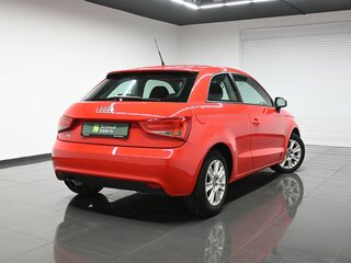 2011 Audi A1 I (8X), красный, 745000 рублей, вид 2