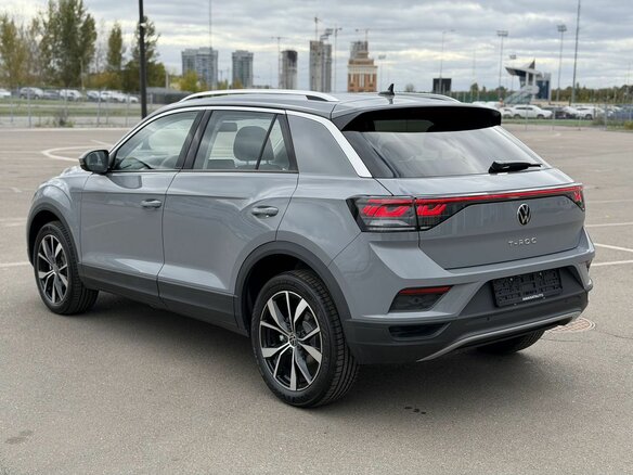 2026 Volkswagen T-Roc I (China Market) Рестайлинг, серый, 3050000 рублей - вид 4