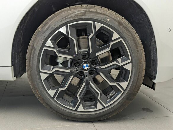 2026 BMW X3 Long 30L xDrive IV (G45/G48), белый, 7300000 рублей - вид 7