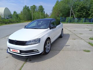 2017 Volkswagen Jetta VI Рестайлинг, белый, 655000 рублей, вид 3