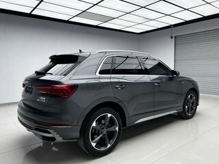 2022 Audi Q3 35 TFSI II (F3), серый, 3949900 рублей, вид 4