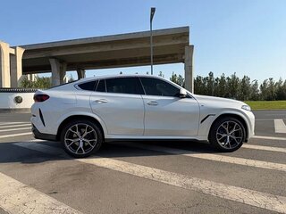 2024 BMW X6 40i III (G06) Рестайлинг, белый, 10815000 рублей, вид 5