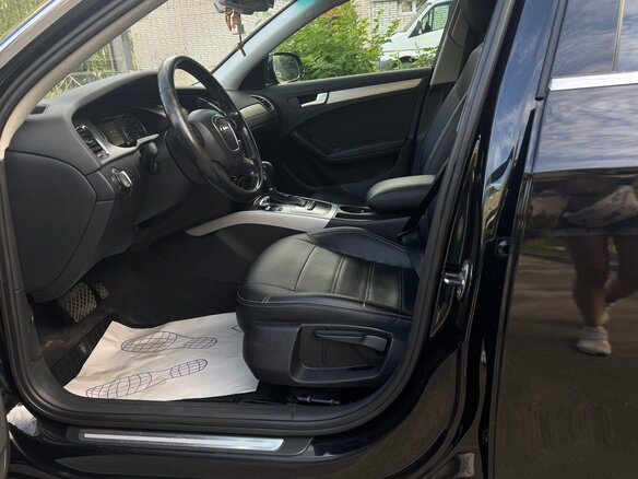 2011 Audi A4 IV (B8), чёрный - вид 8