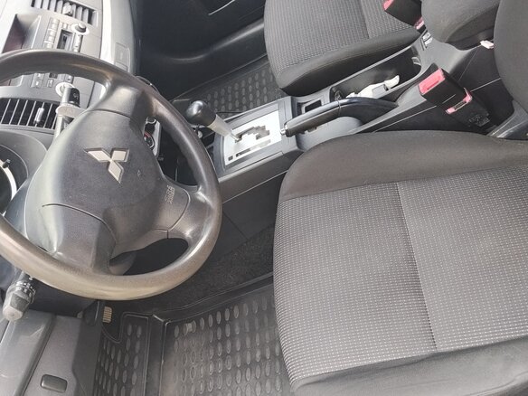 2008 Mitsubishi Lancer X, бежевый, 750000 рублей - вид 10