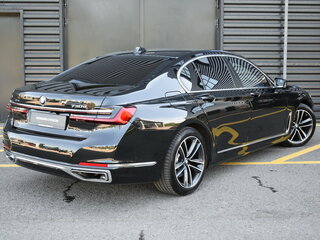 2019 BMW 7 серии 730d xDrive VI (G11/G12) Рестайлинг, чёрный, 6990000 рублей, вид 3