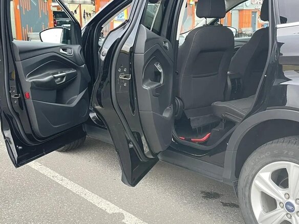 2016 Ford Kuga II, чёрный, 1030000 рублей - вид 14