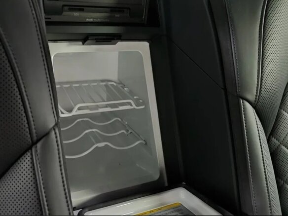 2011 Audi A8 III (D4), чёрный - вид 16