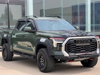 2023 Toyota Tundra CrewMax III, зелёный, 7590000 рублей, вид 1