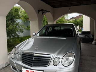 2006 Mercedes-Benz E-Класс 200 III (W211, S211) Рестайлинг, серебристый, 1299000 рублей, вид 3