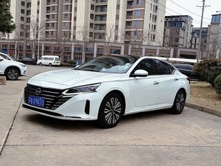 2023 Nissan Altima VI (L34) Рестайлинг, белый, 1690999 рублей, вид 3