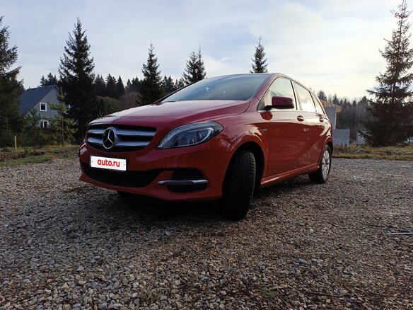 2017 Mercedes-Benz B-Класс 250 e II (W246) Рестайлинг, красный, 1700000 рублей
