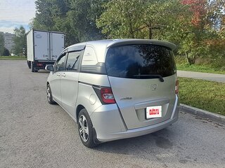 2013 Honda Freed I Рестайлинг, серый, 1109000 рублей, вид 3