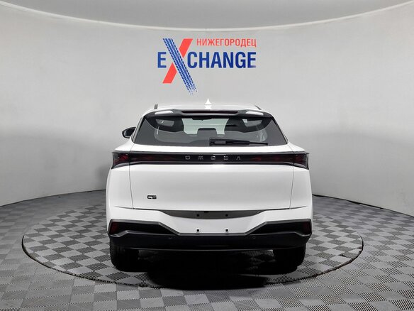 2026 Omoda C5 II, белый, 2399000 рублей - вид 6