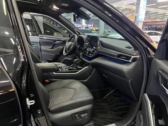 2022 Toyota Crown Kluger, чёрный, 5006700 рублей - вид 9