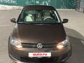 2015 Volkswagen Polo V, коричневый, 690000 рублей