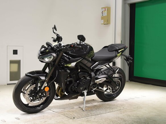 2025 Triumph Street Triple, чёрный, 1299000 рублей - вид 31